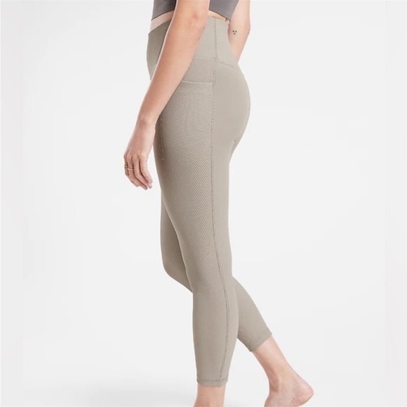 Athleta salutation stash rib athletic pants length 7/8, size small - Picture 5 of 12